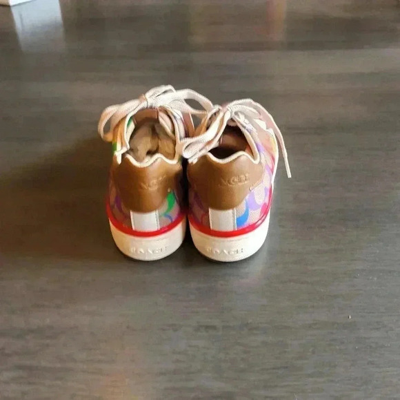 Coach Signature Tennis Shoes NWT Brand New Still Has Paper Inside - Picture 5 of 6
